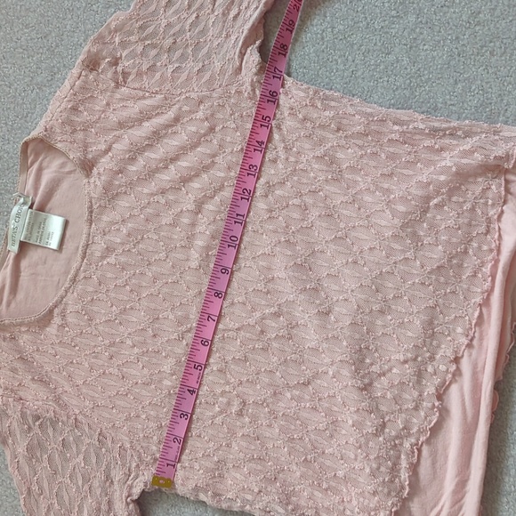 Lacy Top - Picture 2 of 6